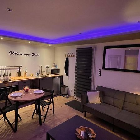 Mille Et Une Nuit, Appartement Classe 3 Etoiles En Rdc Avec Exterieur Et Parking Dole Kültér fotó