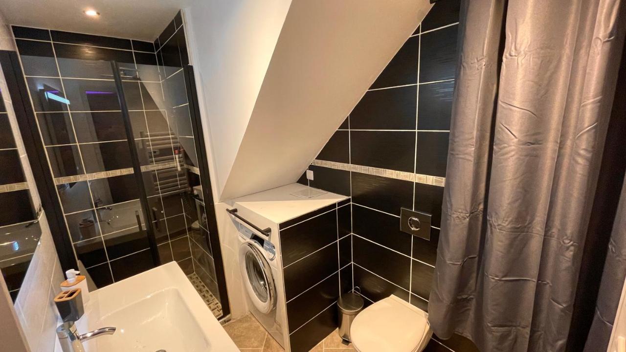 Mille Et Une Nuit, Appartement Classe 3 Etoiles En Rdc Avec Exterieur Et Parking Dole Kültér fotó